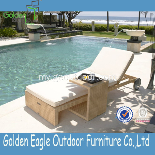 Hot Sale Sun Lounger နှင့်စားပွဲခုံနှင့်အတူ